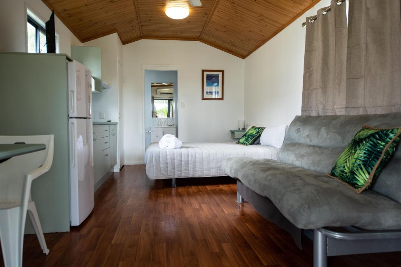 Sarina Palms Caravan And Cabins Village Eksteriør billede
