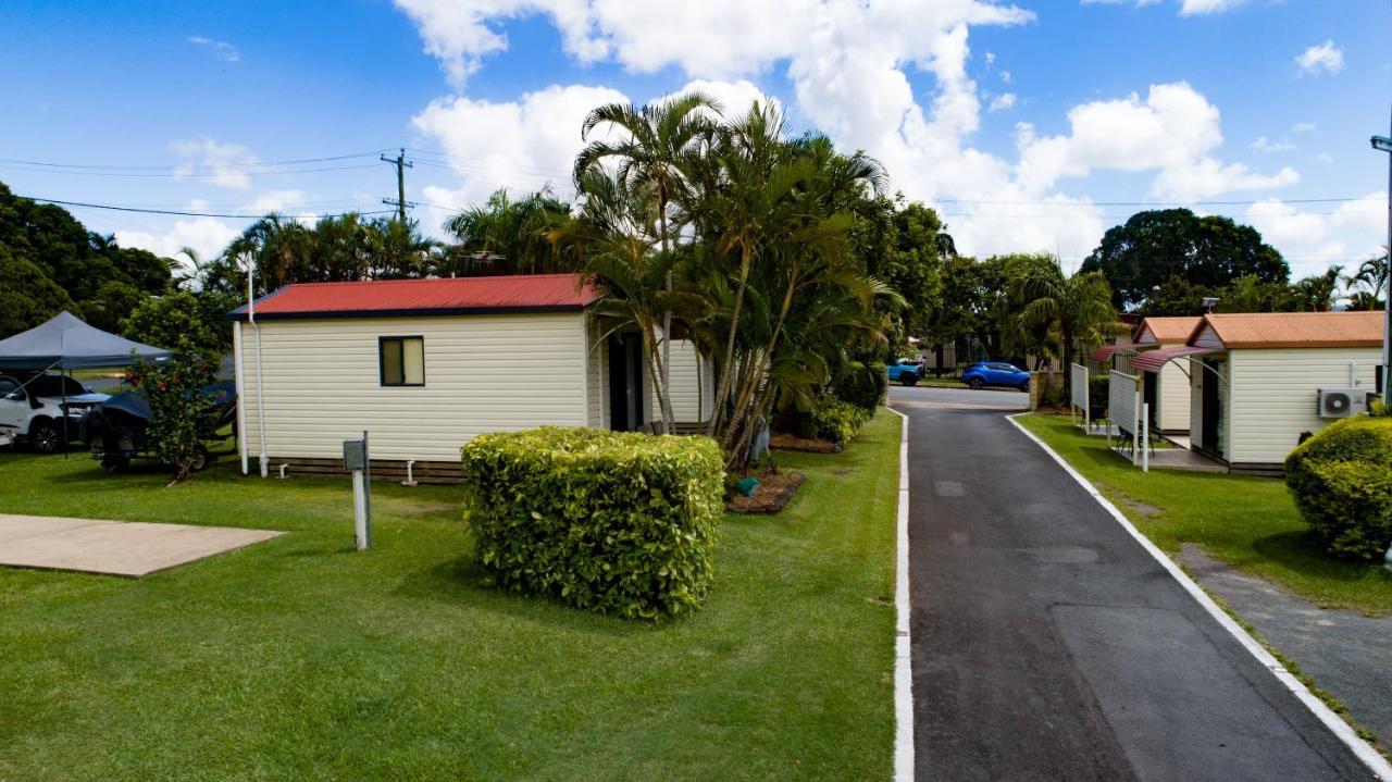 Sarina Palms Caravan And Cabins Village Eksteriør billede